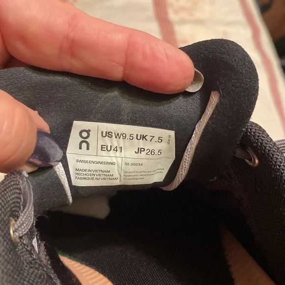 ON Cloud X Sneaker Women’s Tennis Shoes size 9.5 - Picture 4 of 7